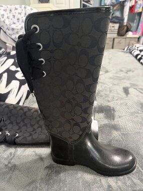 Coach Tristee Lace-Up Back Corset Signature Rain Boots Black Size 7B EXCELLENT